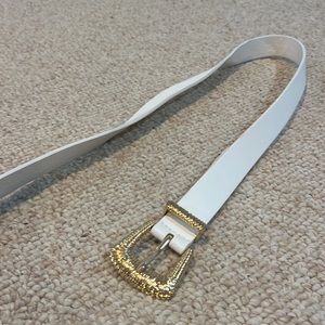 Forever 21 White and Gold Buckle Belt S/M